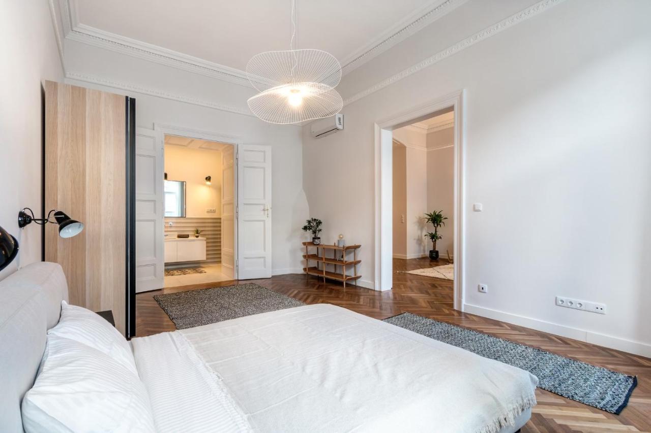 Central Basilica Apartman Budapest Bagian luar foto